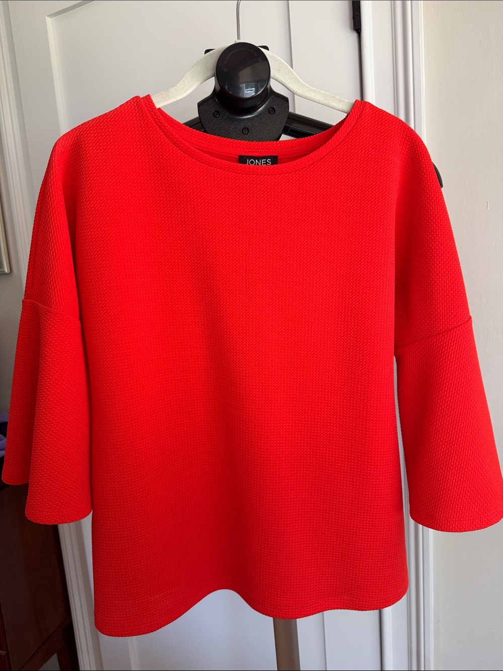 Jones New York Bright Red/Orange Textured Bell Sleeve Top small